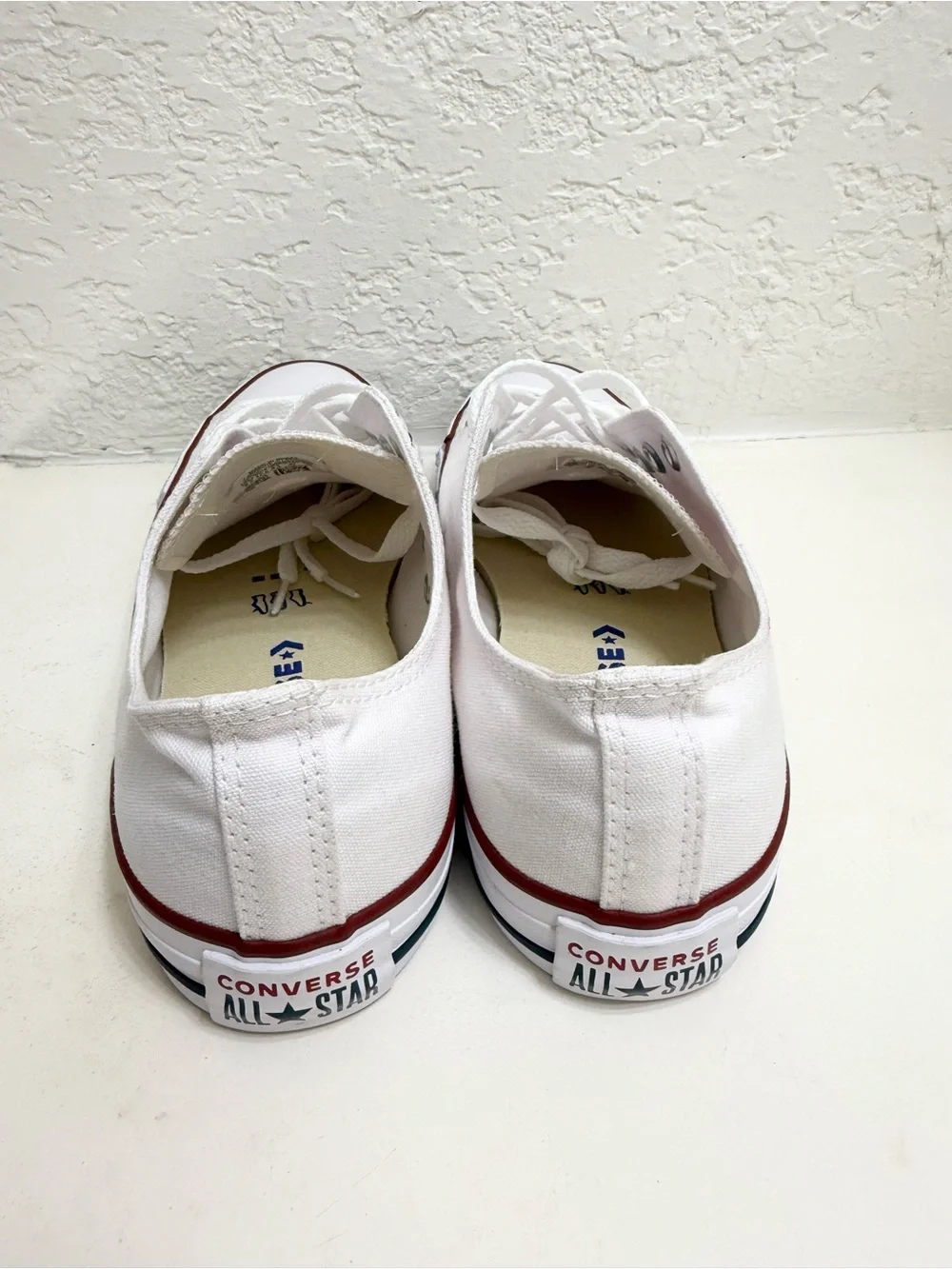 Converse White Low-Top Sneakers with Red & Navy Stripes Mens 8.5 women’s 10.5 - Picture 5 of 6